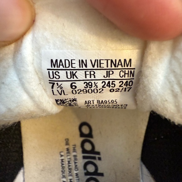 Adidas Black and White Gazelles - Picture 5 of 5